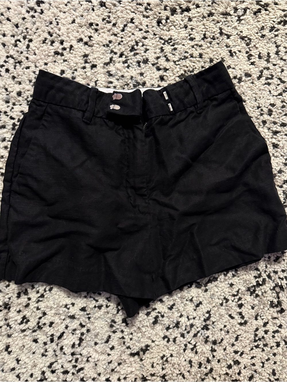 Wilfred | Aritzia Black High-Waist Tailored Shorts